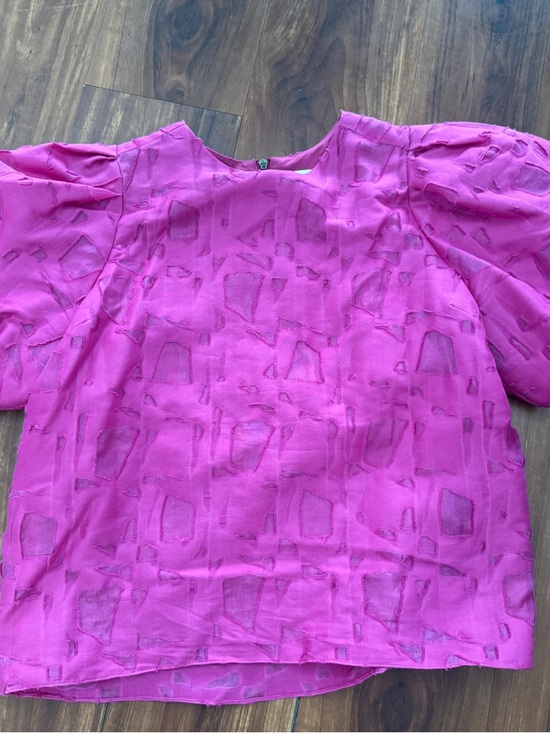Marie Oliver Tops - Marie Oliver Bright Fuchsia Textured Puff-Sleeve Blouse